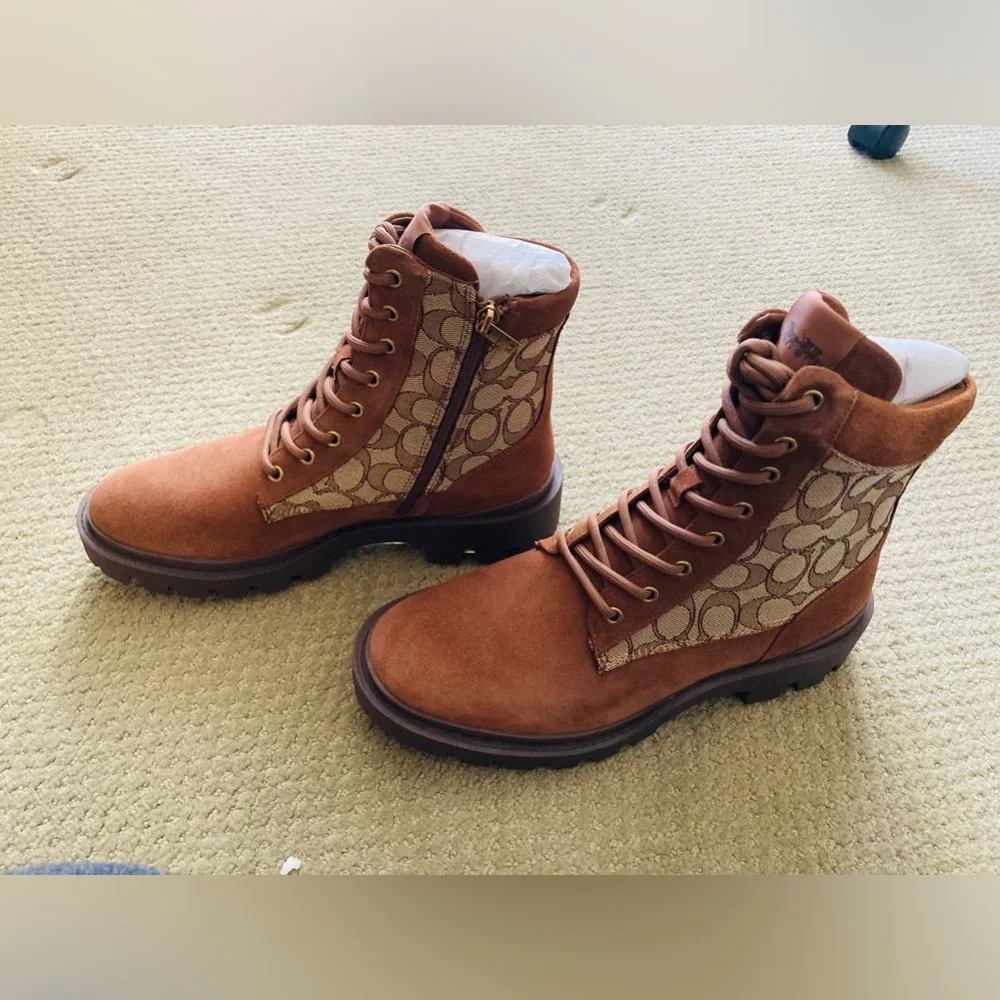 NWT COACH KHAKI SIGNATURE JACQUARD CITYSOLE BOOT